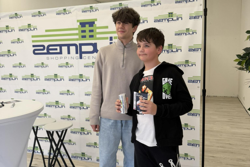 Podujatia / Autogramiáda + Zakorčuľuj si s olympionikom - Adam Hagara - foto