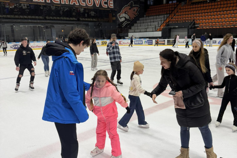 Podujatia / Autogramiáda + Zakorčuľuj si s olympionikom - Adam Hagara - foto