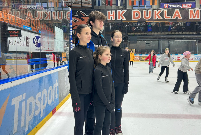 Podujatia / Autogramiáda + Zakorčuľuj si s olympionikom - Adam Hagara - foto