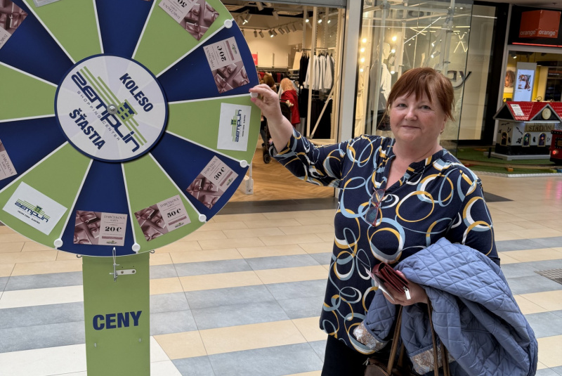 Podujatia / Koleso šťastia - 18. narodeniny OC Zemplín - foto