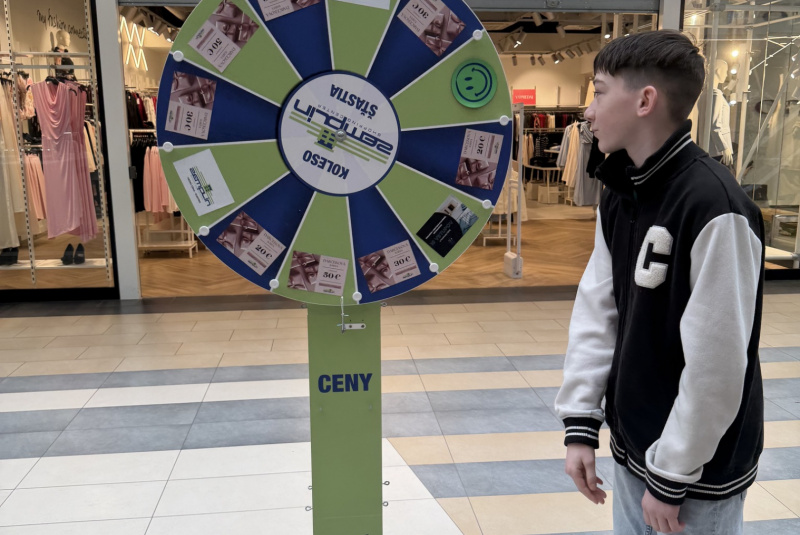 Podujatia / Koleso šťastia - 18. narodeniny OC Zemplín - foto