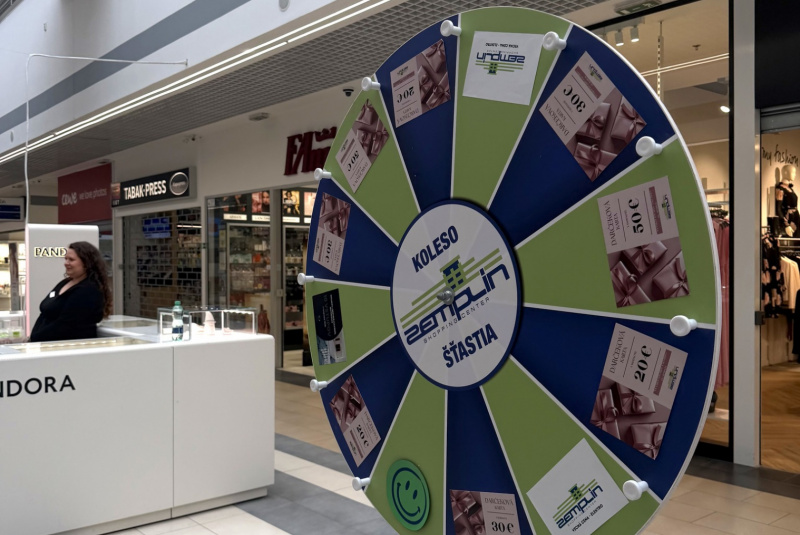 Podujatia / Koleso šťastia - 18. narodeniny OC Zemplín - foto